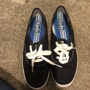 Black Keds